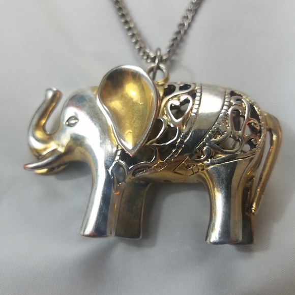 Jewelry - Vintage elephant long necklace